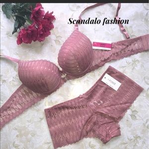 Set Push up Gentle Lace 3 Hooks Bra  & Cheeky Panty Underwear. NWT